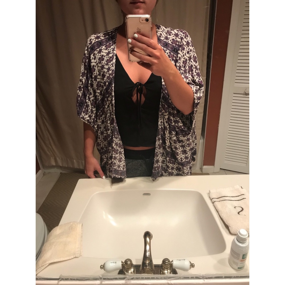 Kimono - Picture 2 of 3